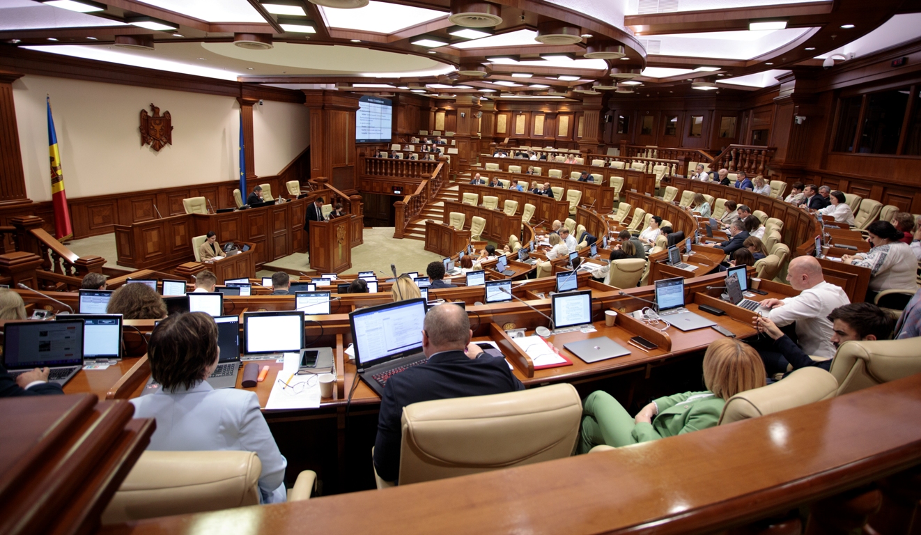 La data de 23 iunie, în plenul Legislativului au fost dezbătute rapoartele auditului financiar al rapoartelor Guvernului privind executarea celor trei bugete publice