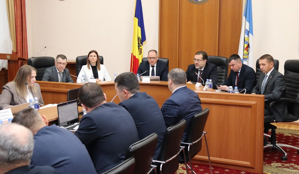 Curtea de Conturi a Republicii Moldova (CCRM) a examinat la data de 21 noiembrie curent, Raportul auditului conformității cheltuielilor și a investițiilor capitale la întreprinderile de gaze naturale cărora le-au fost impuse obligații de serviciu public, precum și la întreprinderile înrudite, astfel cum sunt definite în Legea nr.108/2016 cu privire la gazele naturale, inclusiv la cele deținute indirect.