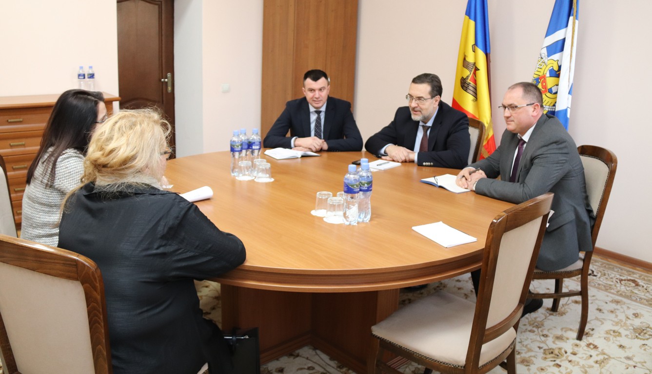 Curtea de Conturi a Republicii Moldova (CCRM) este deschisă pentru conlucrare cu societatea civilă în scopul sporirii nivelului de responsabilitate în gestionarea finanțelor și patrimoniului public.