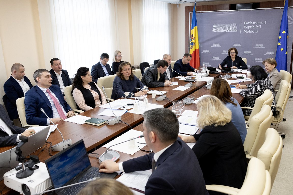 Curtea de Conturi a Republicii Moldova (CCRM a prezentat, la data de 14 februarie, în ședința Comisiei de control al finanțelor publice  (CCFP) Raportul auditului conformității privind subvențiile acordate Agenției „Moldsilva” în anii 2022 și 2023 în scopul neadmiterii majorării prețurilor la lemnul de foc comercializat către populație pentru sezonul rece.